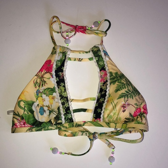 Isabella Rose Sweet Surrender Swimsuit Top - Picture 2 of 7